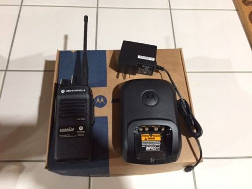 Motorola xpr 3300e uhf portable radio 403-512!!!! for sale