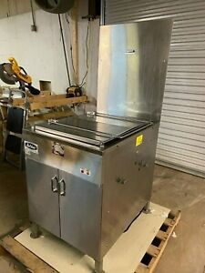 Belshaw 718LCG Commercial Natural Gas 18x26 Donut Fryer w/Filtration
