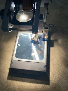 3M 2000 AG OVERHEAD PROJECTOR PORTABLE BRIEFCASE