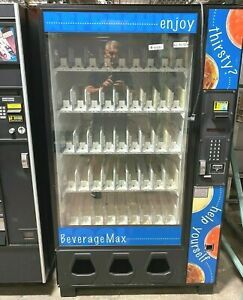 VENDING Automatic Products Takes $ Bills or Coins MACHINE Refrigerated 500 Cans