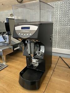 Nuova Simonelli - Mythos Clima Pro - Espresso Grinder