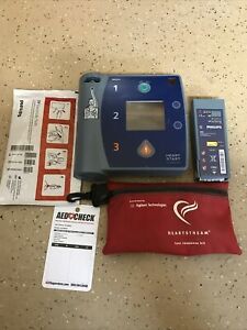 PHILIPS HEARTSTART FR2+ AED DEFIBRILLATOR, old pads and battery.  Tested &amp; Works