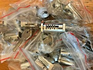 gumball candy machine vending machine lot 40 locks and keys Oak NW Acorn Komet