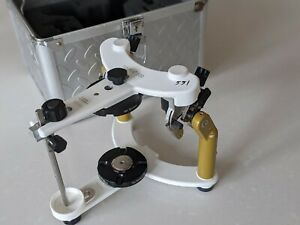 Stratus 300 articulator