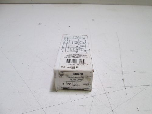 LOT OF 3 PASS &amp; SEYMOUR DUPLEX RECEPTACLE IG6200 *NEW IN BOX*