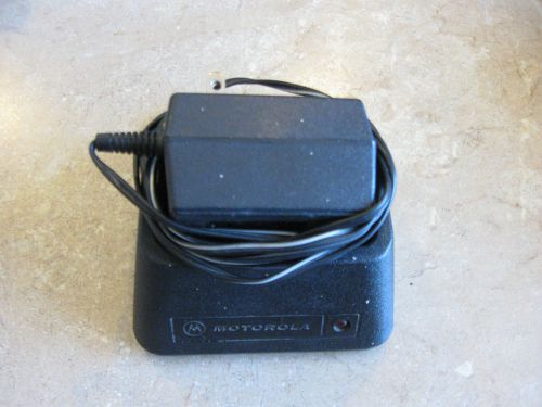 Motorola NTN4881B charger-used - for P100/HT50