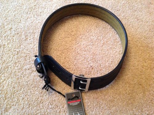Safariland contour suede lined duty belt, plain black, model 872. Size 28