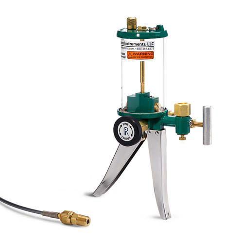 Ralston HPGV-4GBW Hydraulic Hand Pump (1/2&#034; female BSPP gauge swivel)