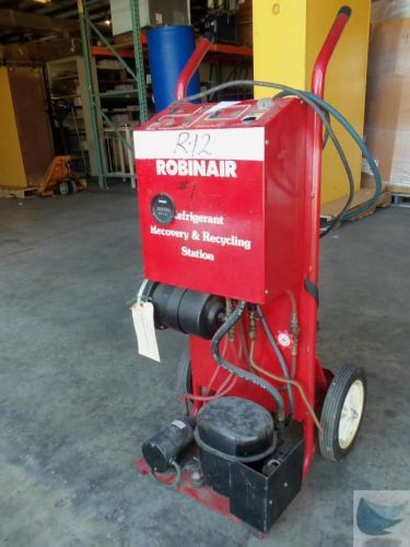 Robinair 17000 series r12 refrigerant recovery system 28 hr no tank powered on for sale