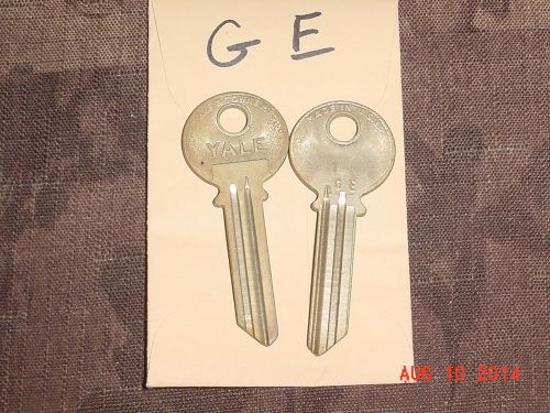 Vintage 2 key blanks original yale  &#034; ge &#034; keyway locksmith nos uncut for sale