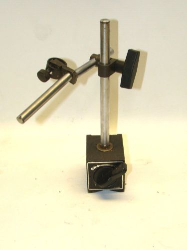 Magnetic base dial gauge stand