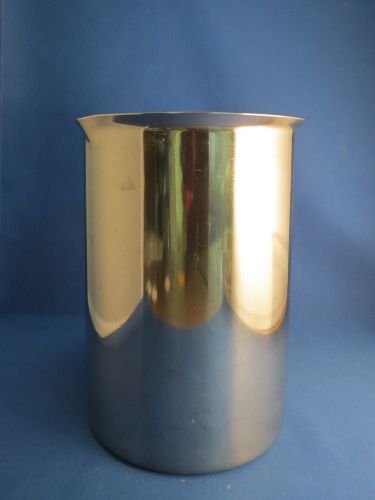 Vollrath stainless steel griffin beaker 4000ml w/ spout  ss 4l #84000 for sale