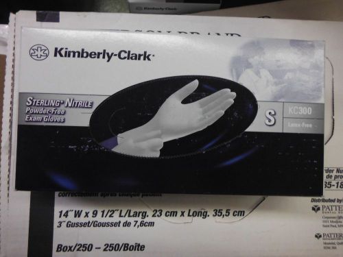 KIMBERLY-CLARK STERLING NITRILE POWDER-FREE EXAM GLOVES SIZE SMALL LOT OF 6