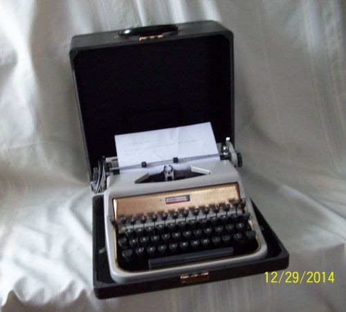 1930’s-1940’s underwood quiet tab deluxe golden touch portable typewriter ori cs for sale