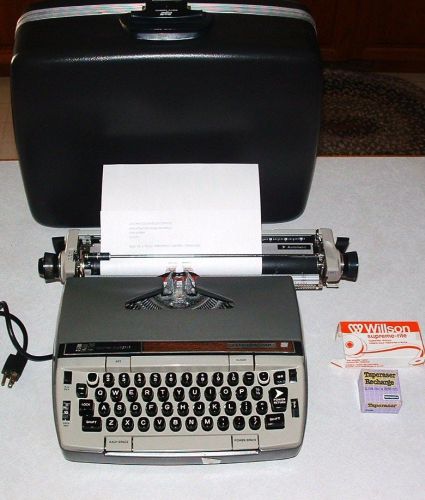 Smith Corona SCM Electra 220 Electric Typewriter &amp; Hard Case Works A+