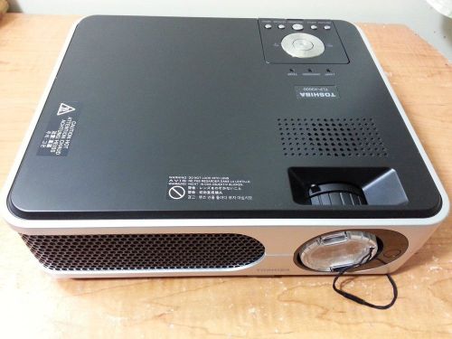 Toshiba TLP-X3000A LCD Projector with original Accessories, Excellent condition