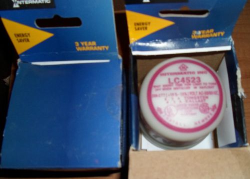 INTERMATIC LC4523 PHOTO CONTROL LOCKING TYPE 208-277 VAC (NEW IN BOX) LOT OF 2