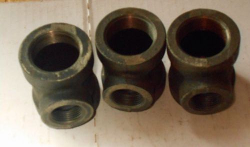 3 Pieces New, Black Malleable Pipe Fitting Tee 1-1/2&#034; x 1&#034; x 1-1/2&#034;
