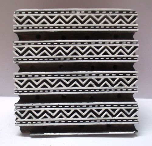 VINTAGE WOODEN HAND CARVED TEXTILE PRINTING FABRIC BLOCK STAMP ZIG ZAG DESIGN