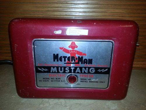 VTG Meter-Man Mustang BL99 Electric Fencer B &amp; L Mfg w/ Original Box Fence