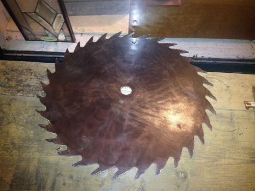 OLD LARGE ROUND 23&#034; HEAVY DUTY METAL BUZZ SAW BLADE VTG COUNTRY CABIN DECOR Rare