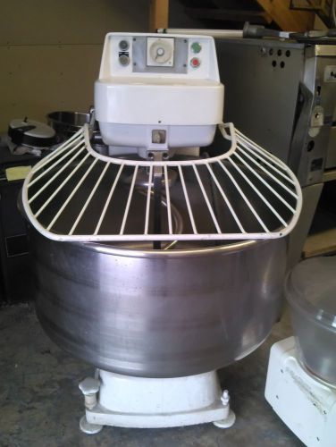 HEW 3 BAG SPIRAL MIXER 2 SPEED VERY NICE CONDITION SS BOWL SINGLE PHASE