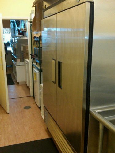 True t-49-2-g-2 49 cu. ft. commercial refrigerator for sale