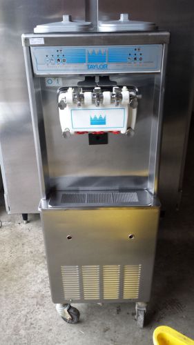 2001 Taylor 794 Soft Serve Frozen Yogurt Ice Cream Machine Three Phase Water