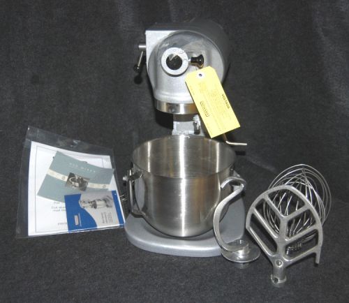 NEW IN BOX HOBART 5 QUART MIXER WITH ATTACHMENTS &amp; STAINLESS STEEL BOWL - N50