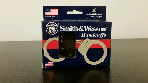smith wesson hinged blue handcuff