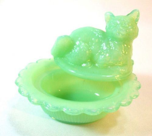 Jadeite Green Milk Glass Salt Cellar Celt Cat Kitten On Nest Basket Dish Jadite