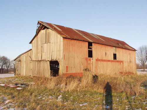 Indiana barn - dismantled reclaimed barn wood - timber frame beams oak for sale
