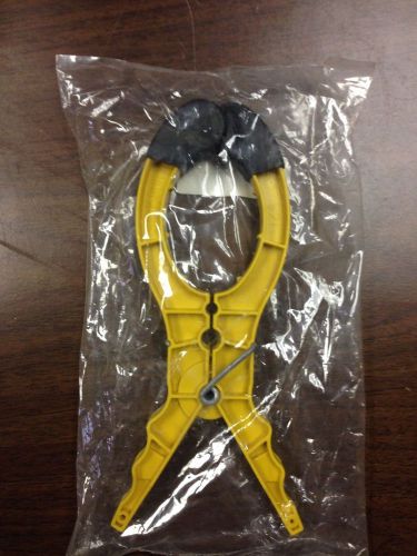 Salisbury blanket clamp, yellow, pin 5zv66 for sale