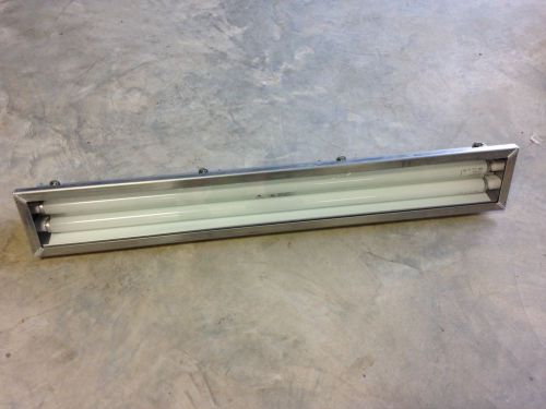 Outdoor fluorescent light marine aluminum t12 4 ft rfnk628004u rig-a-lite razz for sale