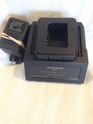 W &amp; W Manufacturing Universal Charger UC-1 with Motorola MT1000 / MT2000 cup