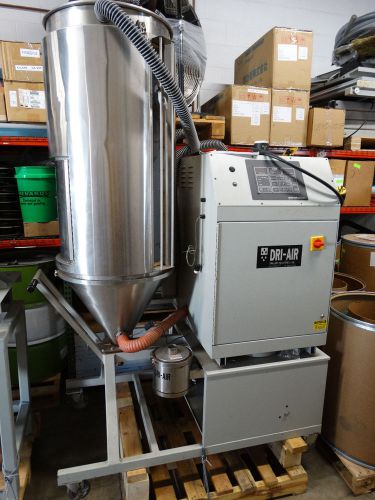 DRI-AIR PLASTIC MATERIAL DRYER