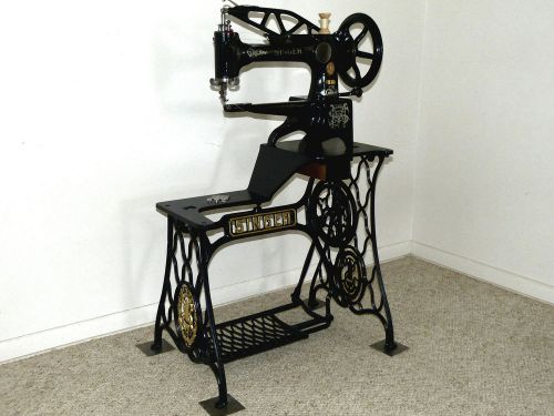 Singer 29-4 Industrial Cylinder Arm Sewing Machine - Leather Patcher- Cobbler