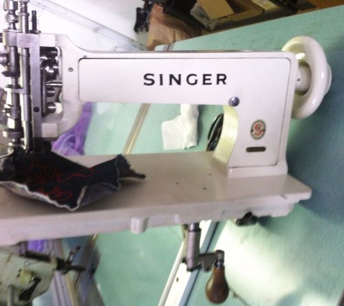 EMBROIDERY MACHINE SINGER 114