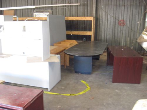 High quality used heavy duty table desks hutches returns files office eq for sale