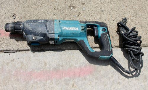 Makita HR2621 1&#034; Corded Electric Rotary Hammer Drill 8A