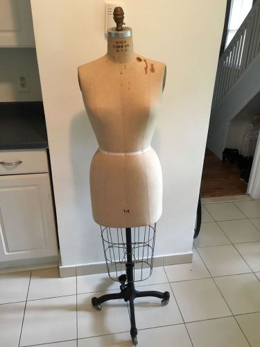 Vintage (1970) Wolf Collapsible Mannequin/Dress Form - Size: 14