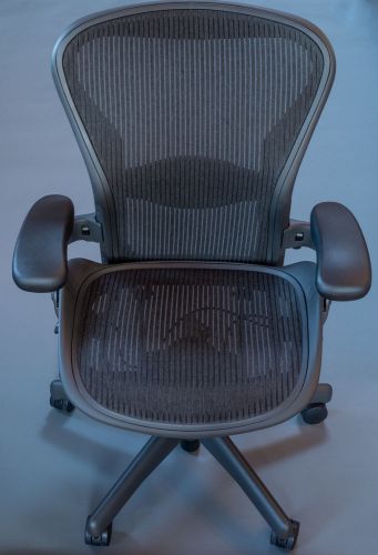 Herman miller aeron chair - medium fully-adjustable ergonomic-perfect condtion for sale