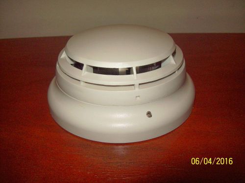 Simplex 4098-9714 Smoke Detector With 4098-9792 Base