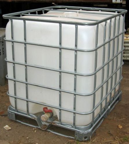 250 gallon storage tank (liquid) USED