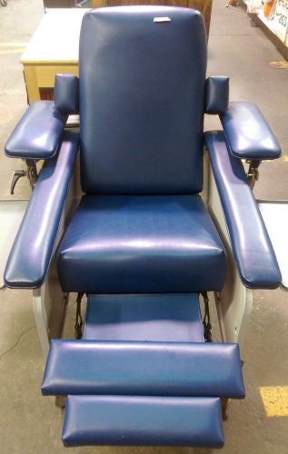 CUSTOM COMFORT MEDICAL CHAIR/ THE ULTIMATE FOOTBALL CHAIR