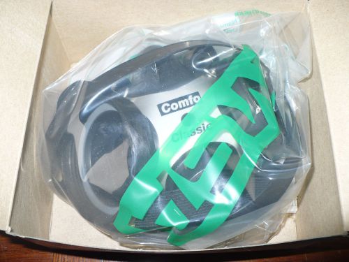 MSA 808071 ComfoClassic Half Mask Respirator, Medium, Softfeel Silicone, New