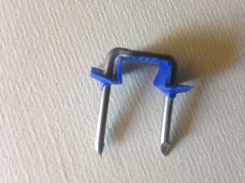 Insulated Metal Staples 1/2&#034; x 1&#034; (50pcs)