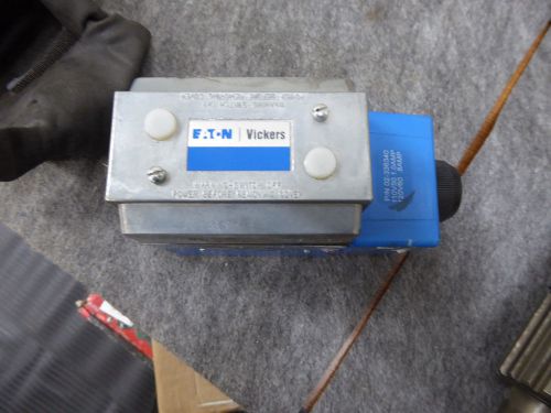 NEW VICKERS PILOT VALVE # DG4V4-012A-M-WL-B5-10 # 02-339048