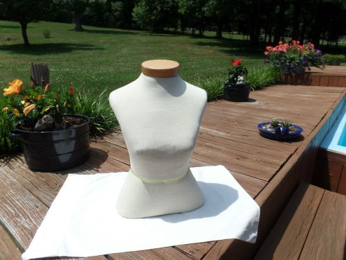 FEMALE BODY FORM MODEL MANNEQUIN SEWING CLOTHING DISPLAY WAIST UP