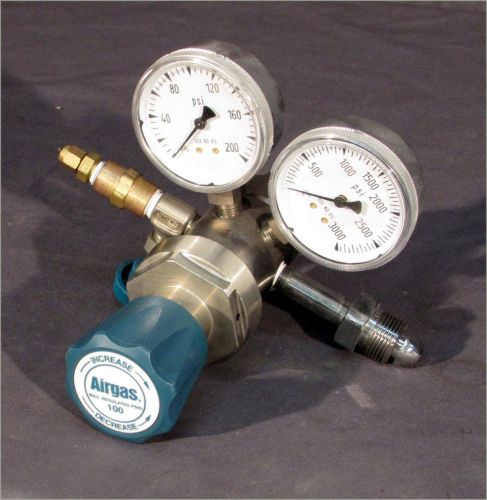 Airgas Y12-215d Dual Stage General Purpose Regulator CGA-580, 0-100/max in